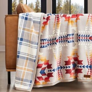 Pendleton Reversible Plush Throw